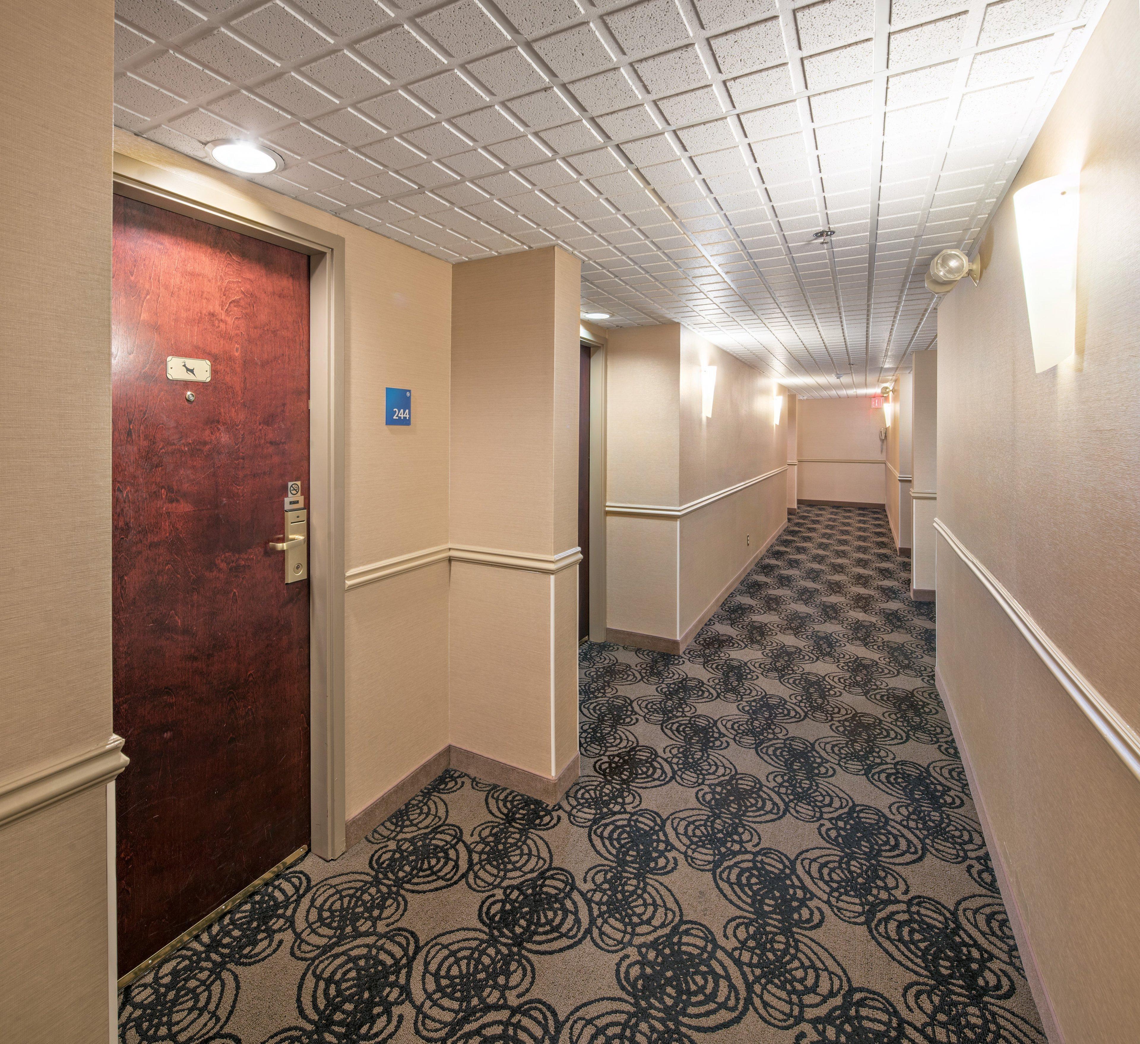 Holiday Inn Express Red Deer By Ihg מראה חיצוני תמונה